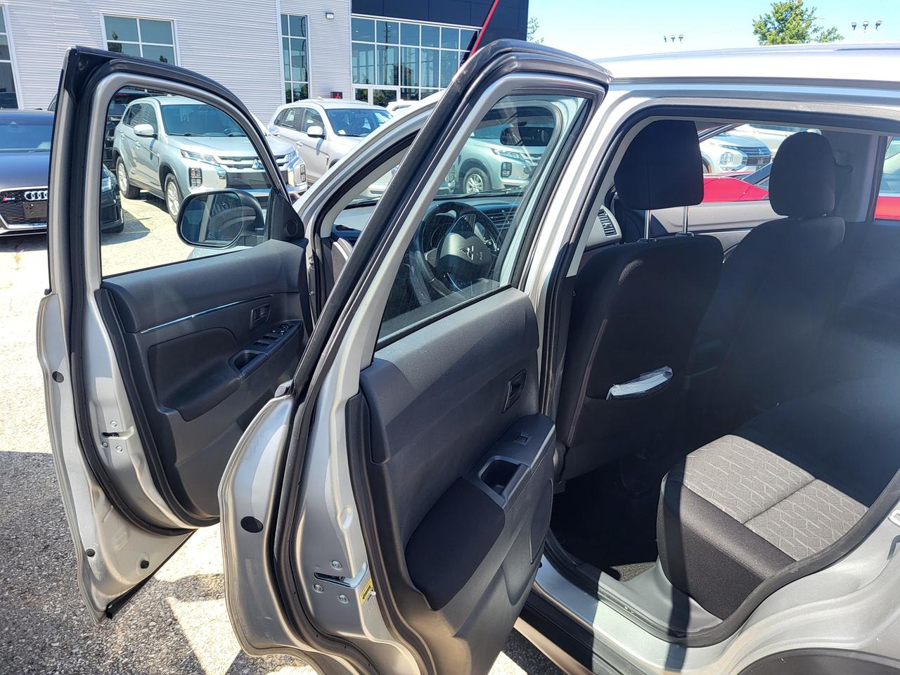2020 Mitsubishi RVR ES FWD Photo