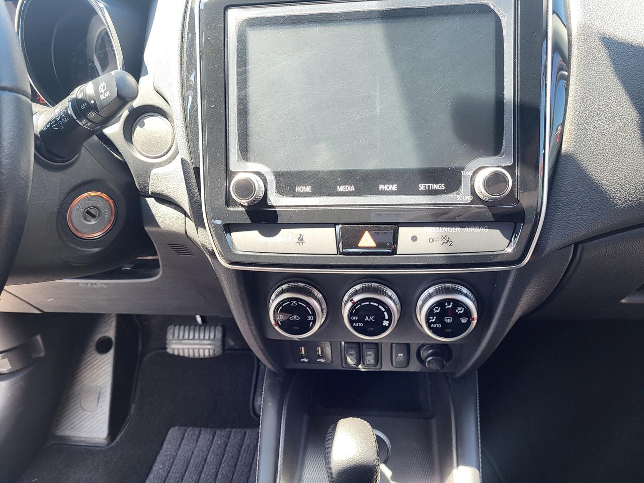 2020 Mitsubishi RVR ES FWD Photo