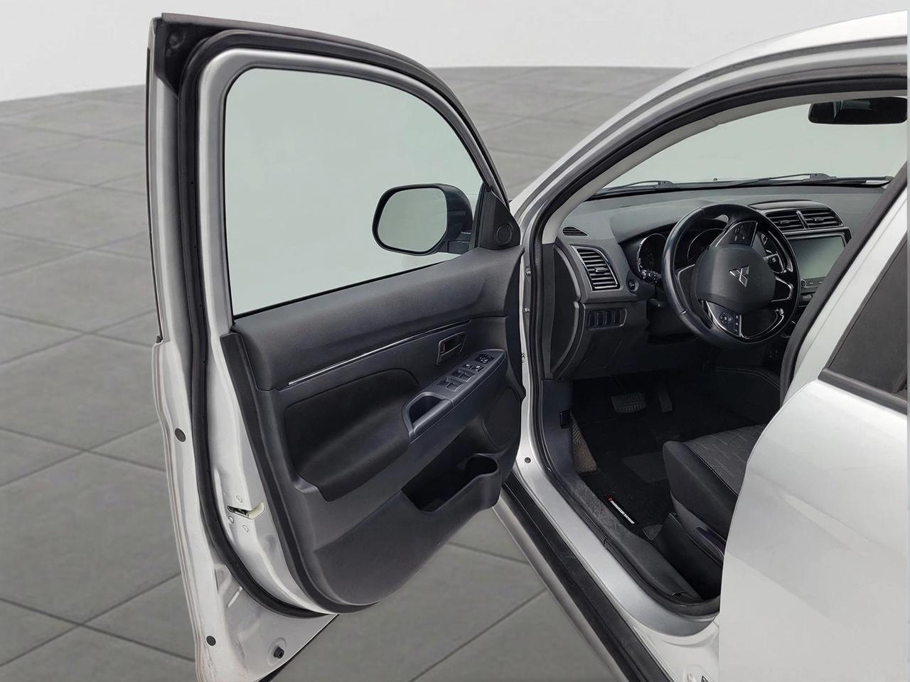 2020 Mitsubishi RVR ES FWD Photo