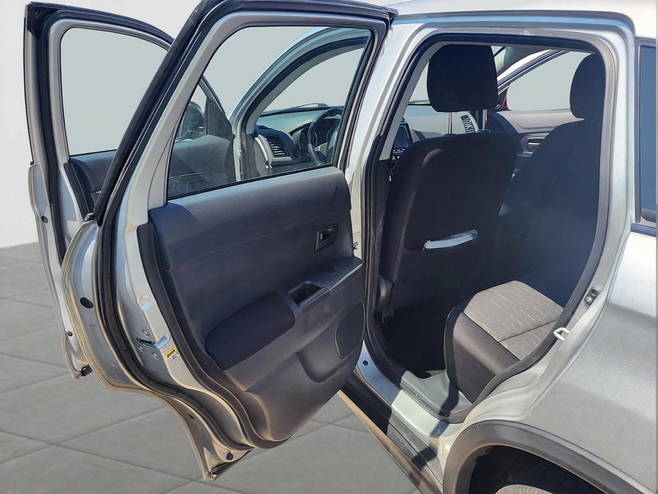 2020 Mitsubishi RVR ES FWD Photo