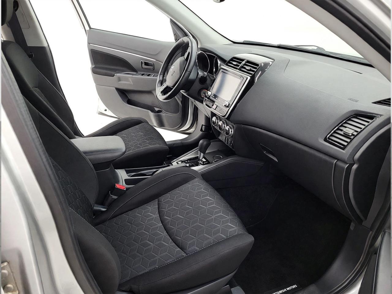 2020 Mitsubishi RVR ES FWD Photo
