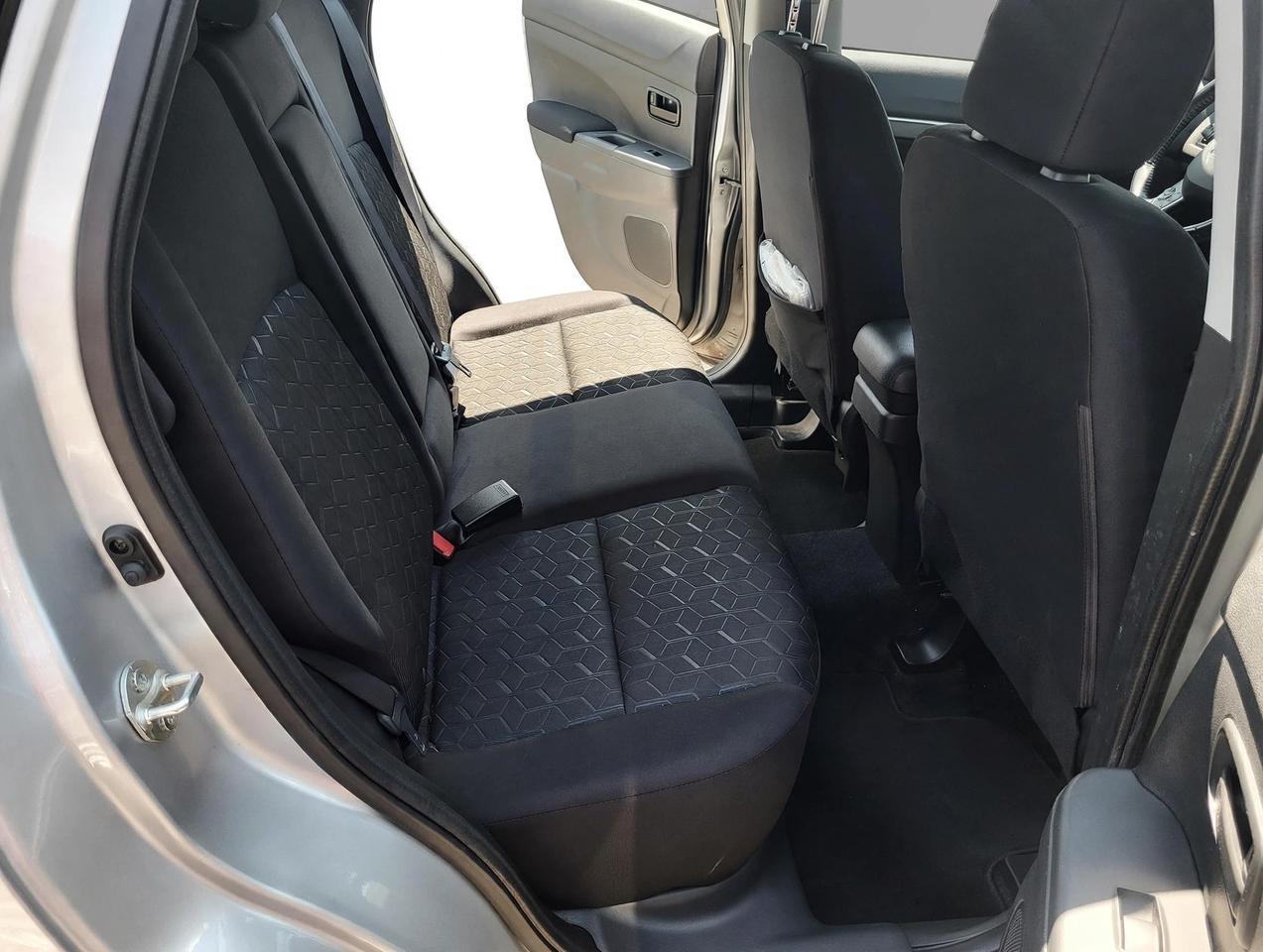 2020 Mitsubishi RVR ES FWD Photo