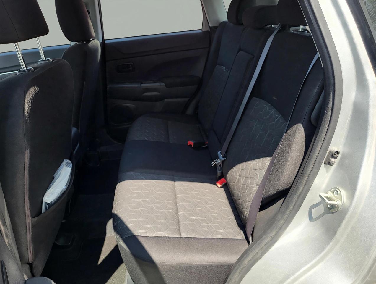 2020 Mitsubishi RVR ES FWD Photo