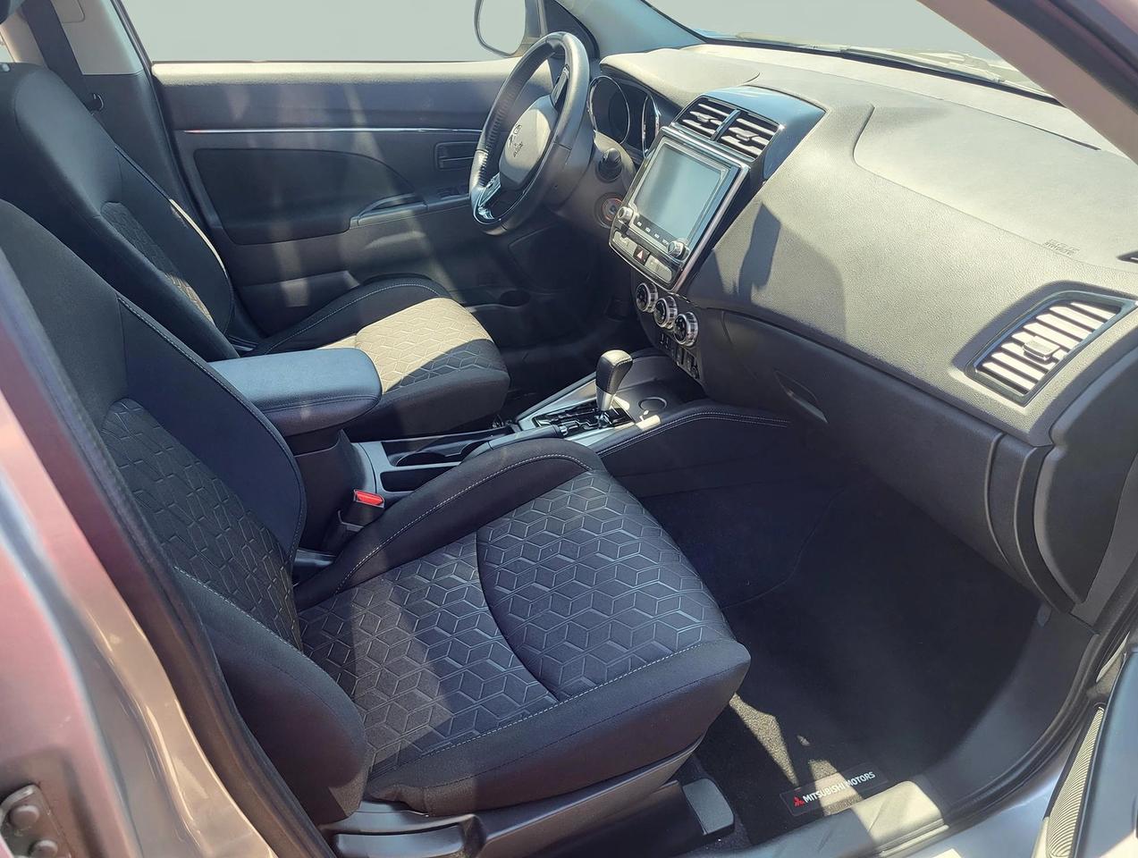 2020 Mitsubishi RVR ES FWD Photo