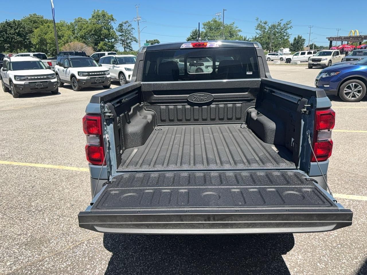 2026 Ford Maverick LARIAT, MOON ROOF, BLACK APPEARANCE PKG, 360 CAM Photo