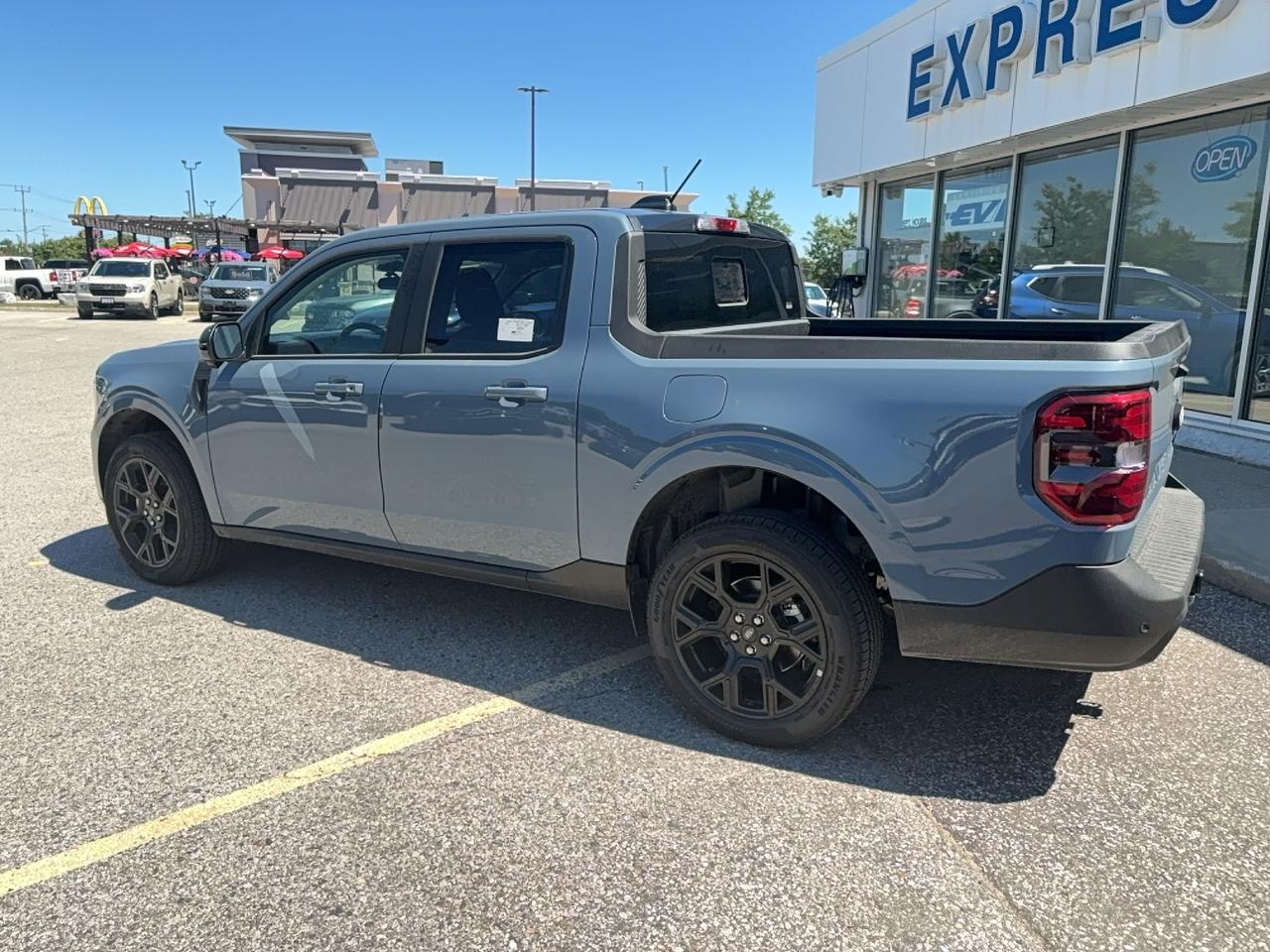 2026 Ford Maverick LARIAT, MOON ROOF, BLACK APPEARANCE PKG, 360 CAM Photo