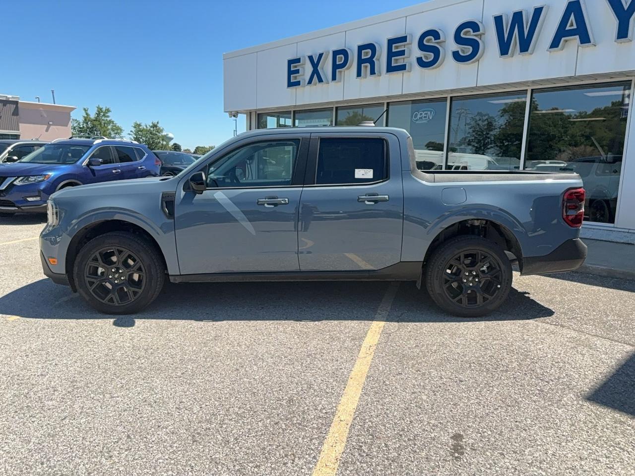 2026 Ford Maverick LARIAT, MOON ROOF, BLACK APPEARANCE PKG, 360 CAM Photo