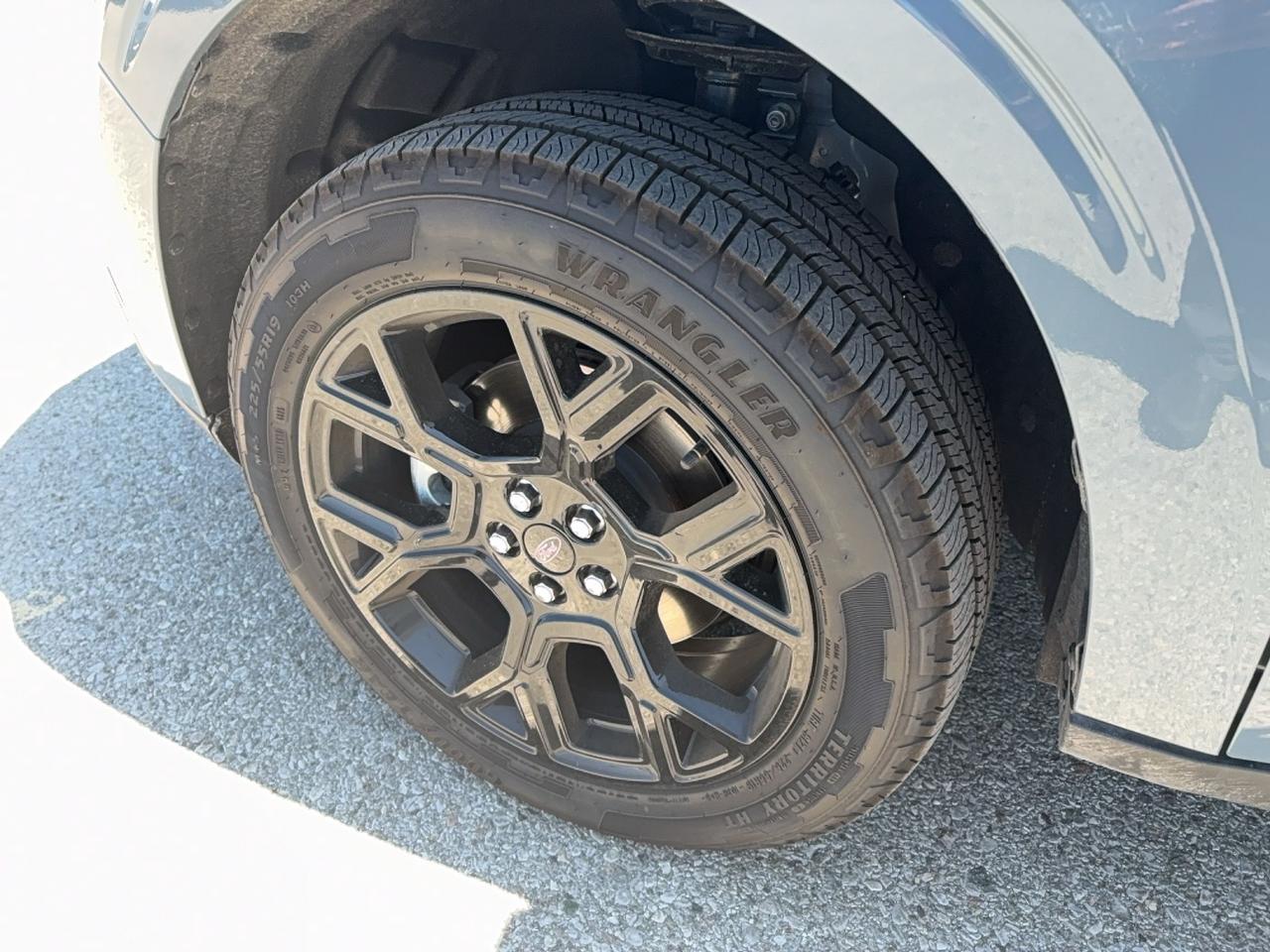 2026 Ford Maverick LARIAT, MOON ROOF, BLACK APPEARANCE PKG, 360 CAM Photo