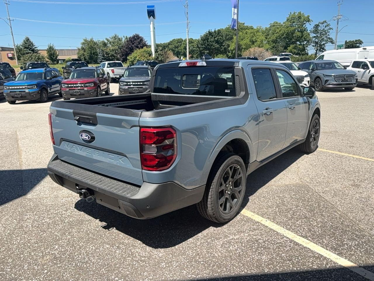 2026 Ford Maverick LARIAT, MOON ROOF, BLACK APPEARANCE PKG, 360 CAM Photo