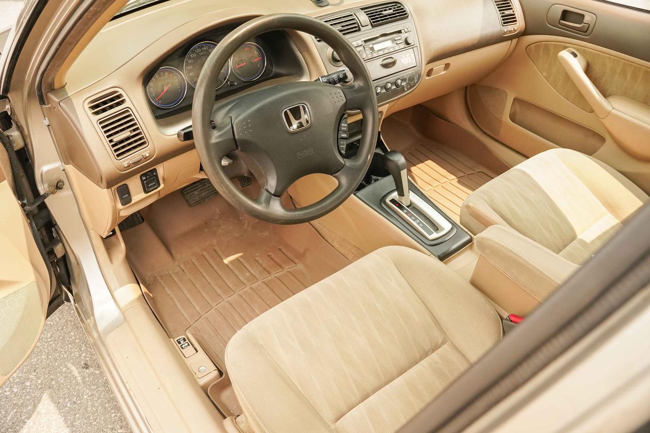 2004 Honda Civic LX Photo