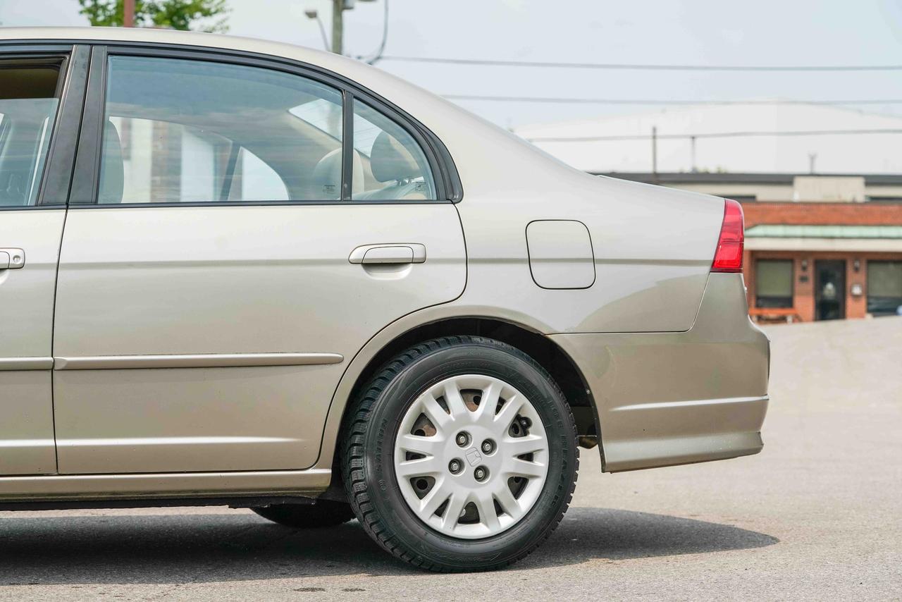 2004 Honda Civic LX Photo