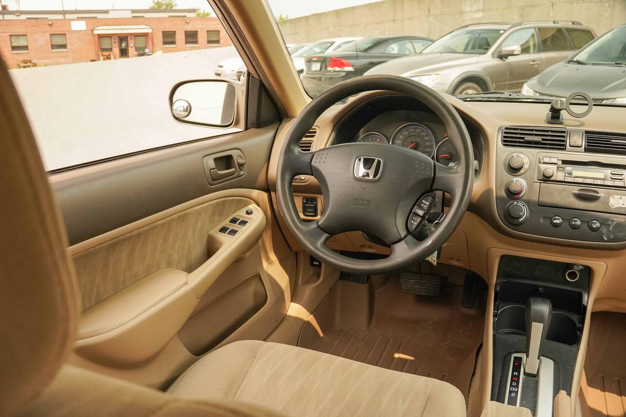 2004 Honda Civic LX Photo