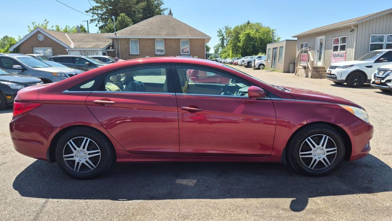 2011 Hyundai Sonata GL, AUTO, NEW ENGINE, 2 SETS OF WHEELS, CERTIFIED Photo