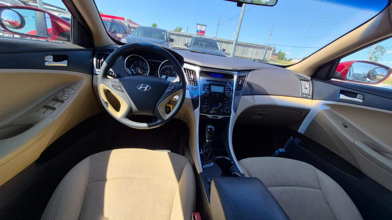 2011 Hyundai Sonata GL, AUTO, NEW ENGINE, 2 SETS OF WHEELS, CERTIFIED Photo