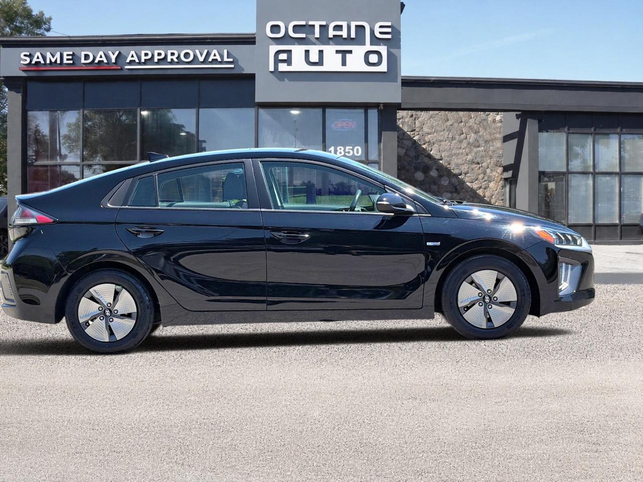 2020 Hyundai IONIQ SEL Photo