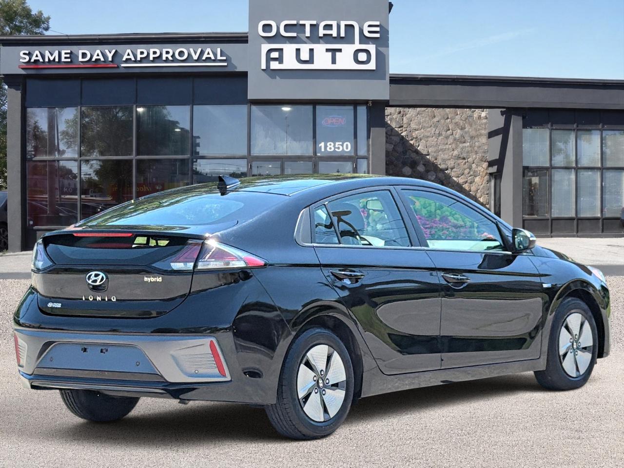 2020 Hyundai IONIQ SEL Photo