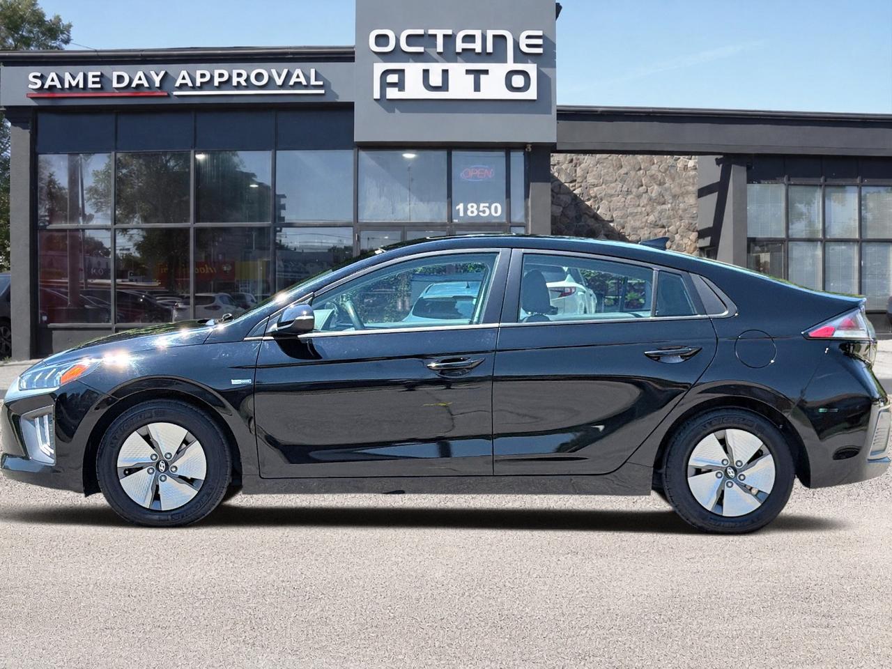 2020 Hyundai IONIQ SEL Photo