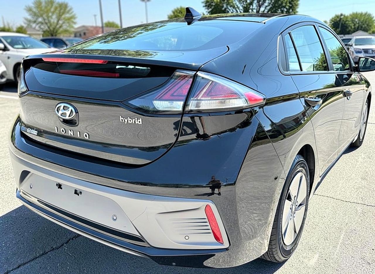2020 Hyundai IONIQ SEL Photo