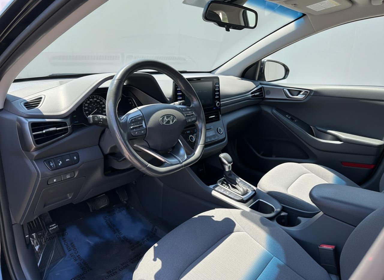 2020 Hyundai IONIQ SEL Photo