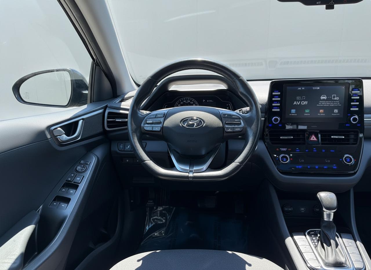 2020 Hyundai IONIQ SEL Photo