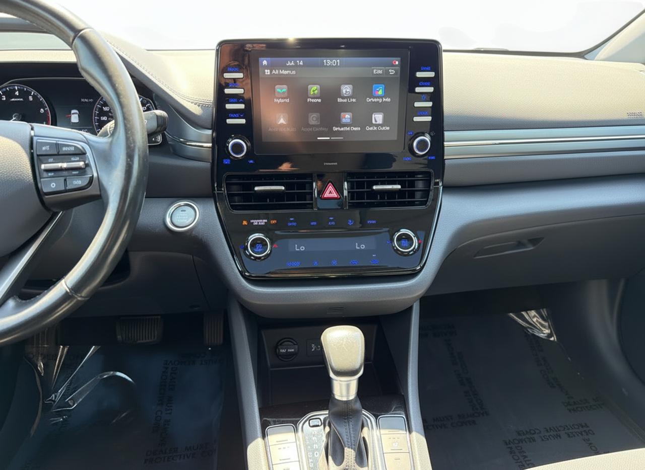 2020 Hyundai IONIQ SEL Photo