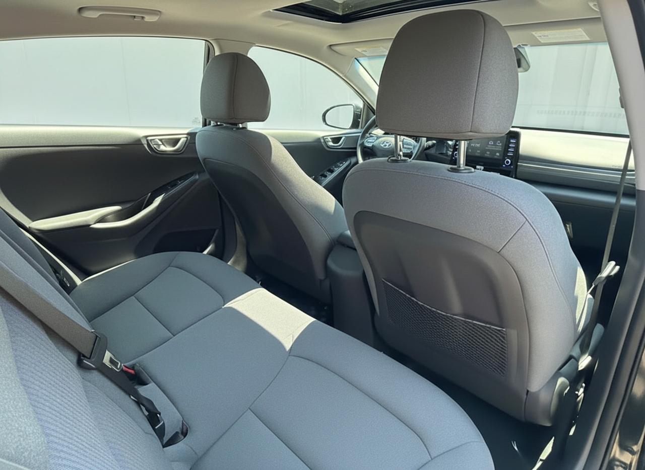2020 Hyundai IONIQ SEL Photo