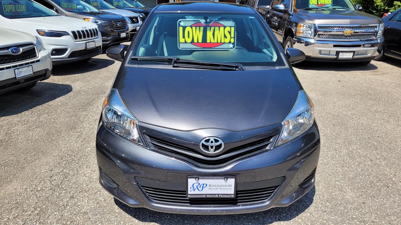 2012 Toyota Yaris 5dr HB Auto LE Clean CarFax Finance Trades Welcome Photo