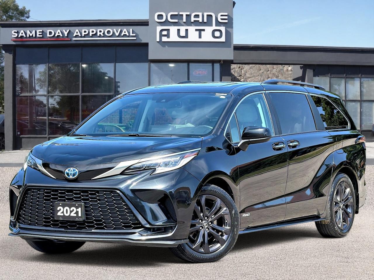 2021 Toyota Sienna XSE 7-Passenger FWD - Photo #1