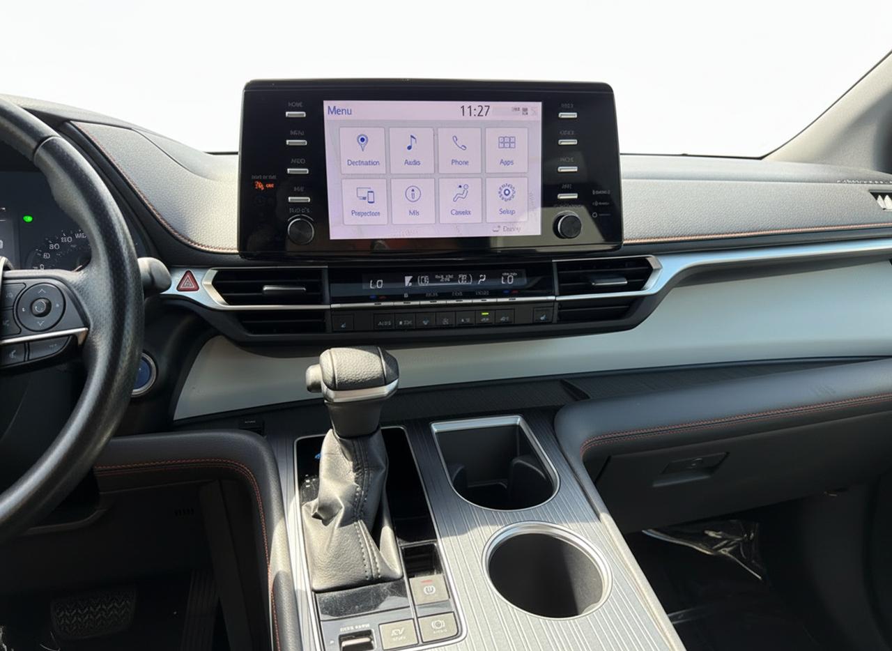 2021 Toyota Sienna XSE 7-Passenger FWD Photo