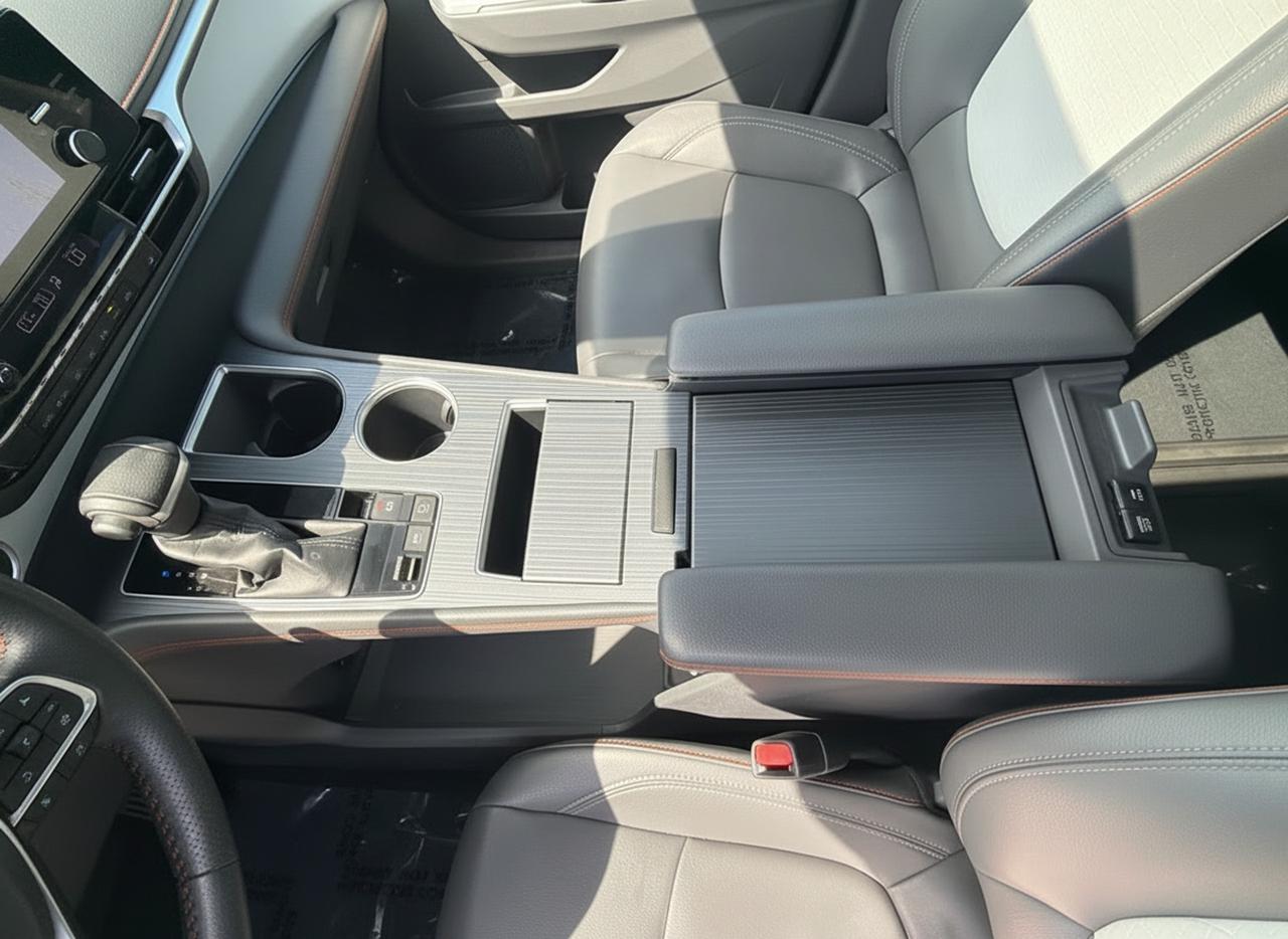 2021 Toyota Sienna XSE 7-Passenger FWD Photo