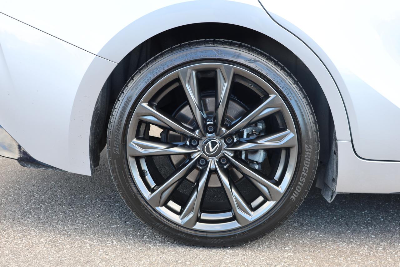2023 Lexus IS IS 300 F-Sport AWD|NOACCIDENTS|BSM|LANEKEEP|SUNROO Photo4