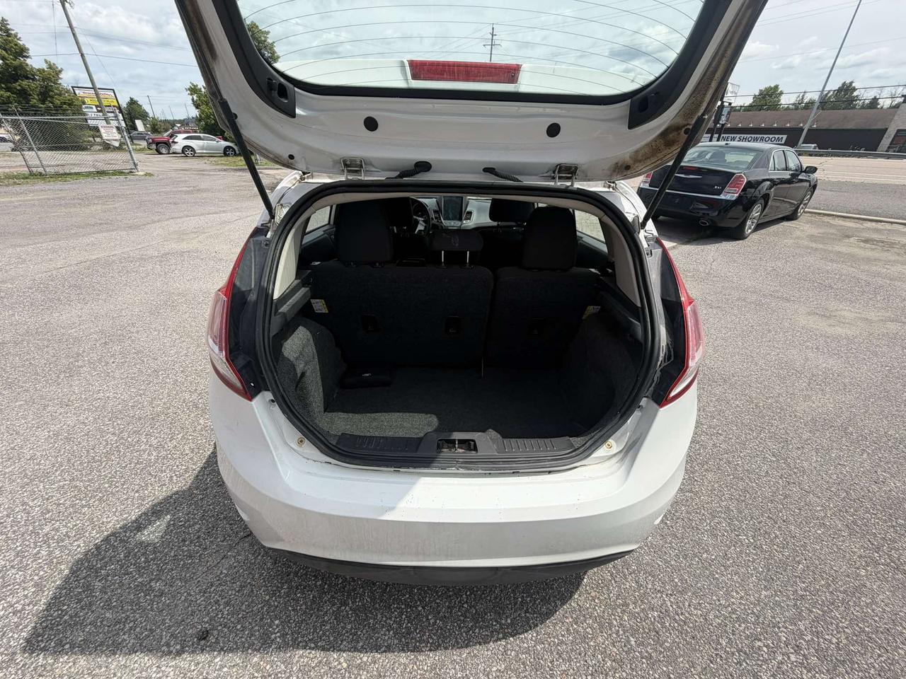 2014 Ford Fiesta 5dr HB SE Photo