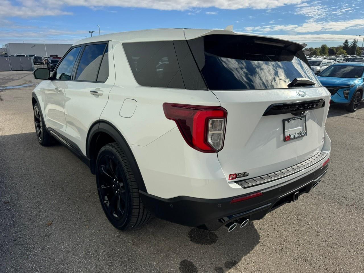 2021 Ford Explorer ST 4WD Photo