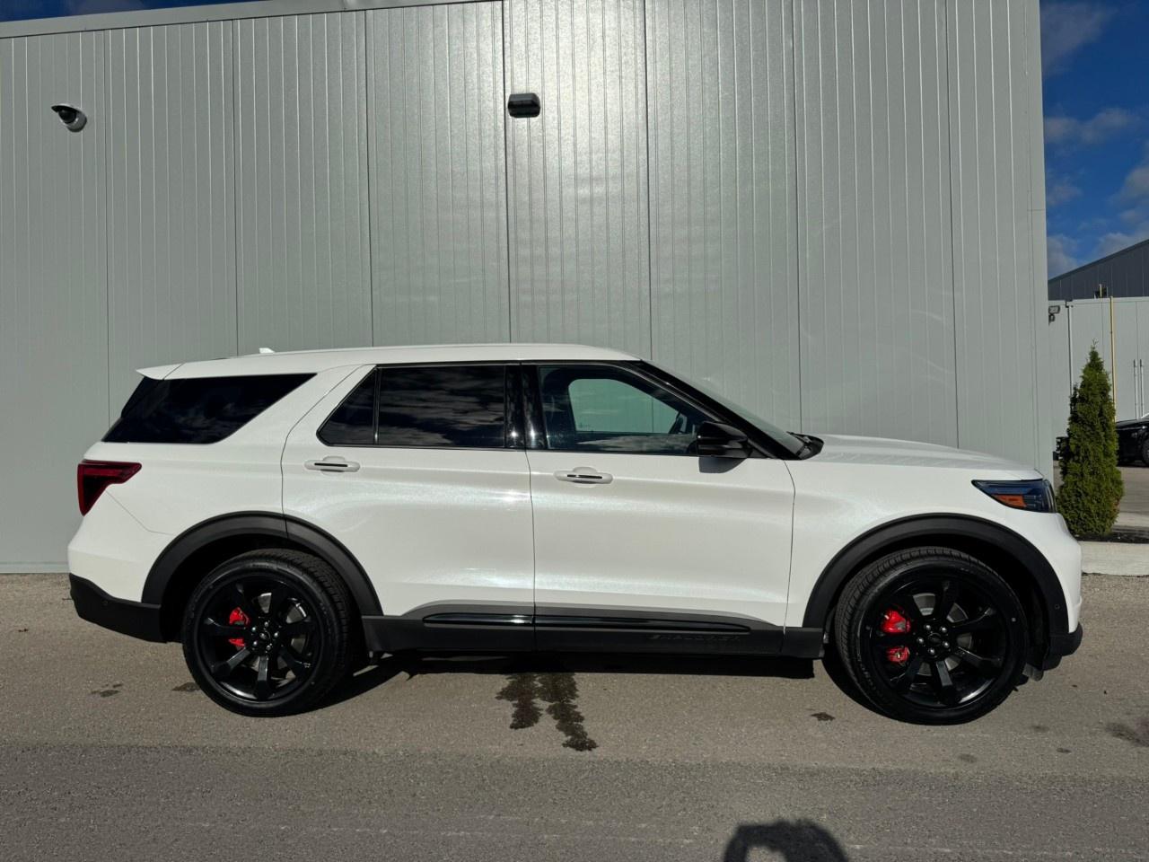 2021 Ford Explorer ST 4WD Photo