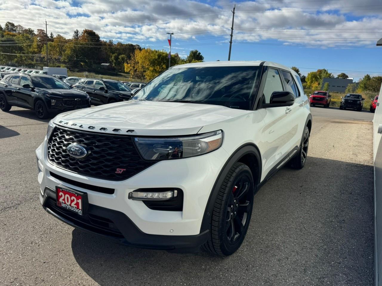 2021 Ford Explorer ST 4WD Photo3