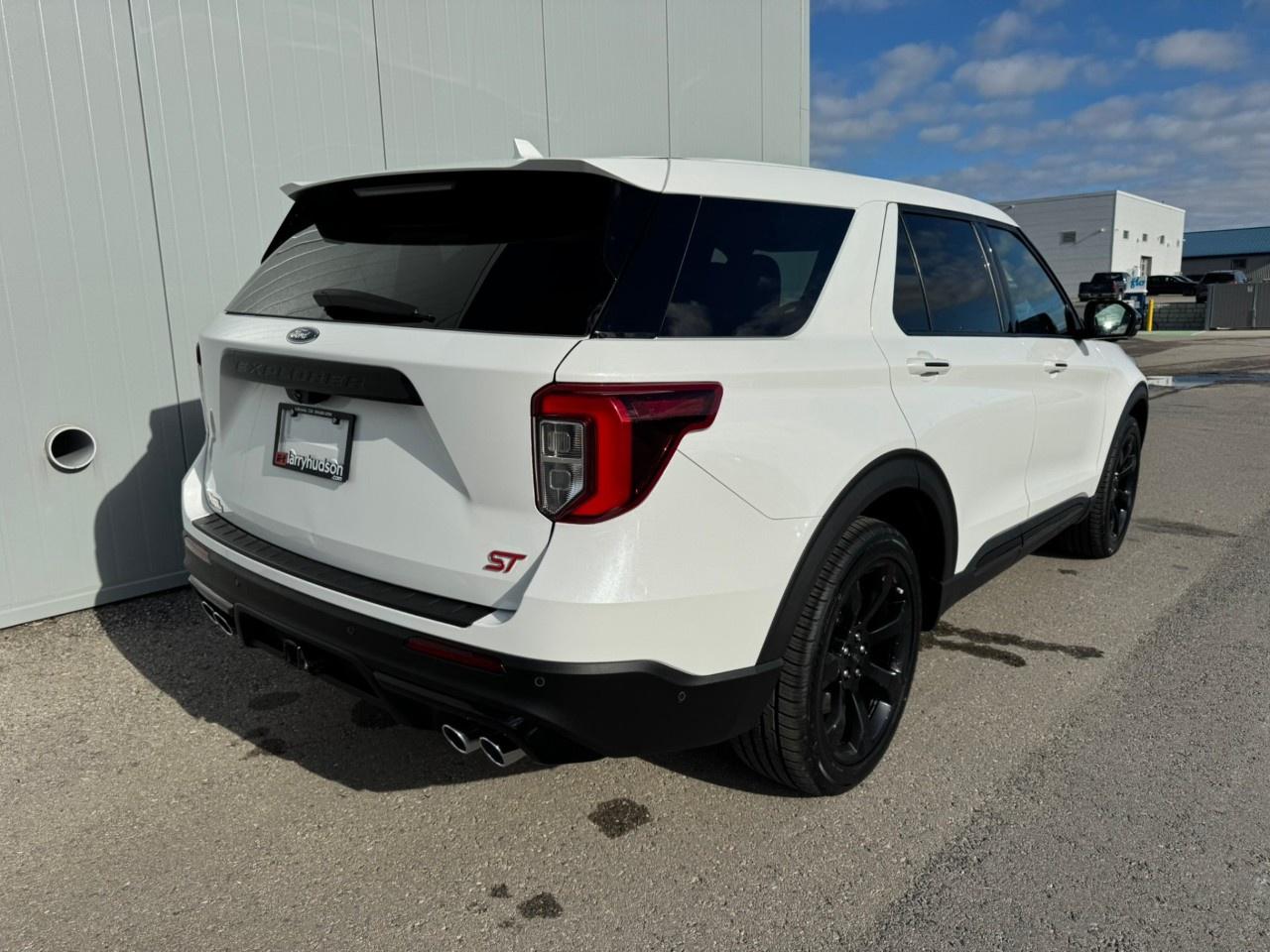 2021 Ford Explorer ST 4WD Photo
