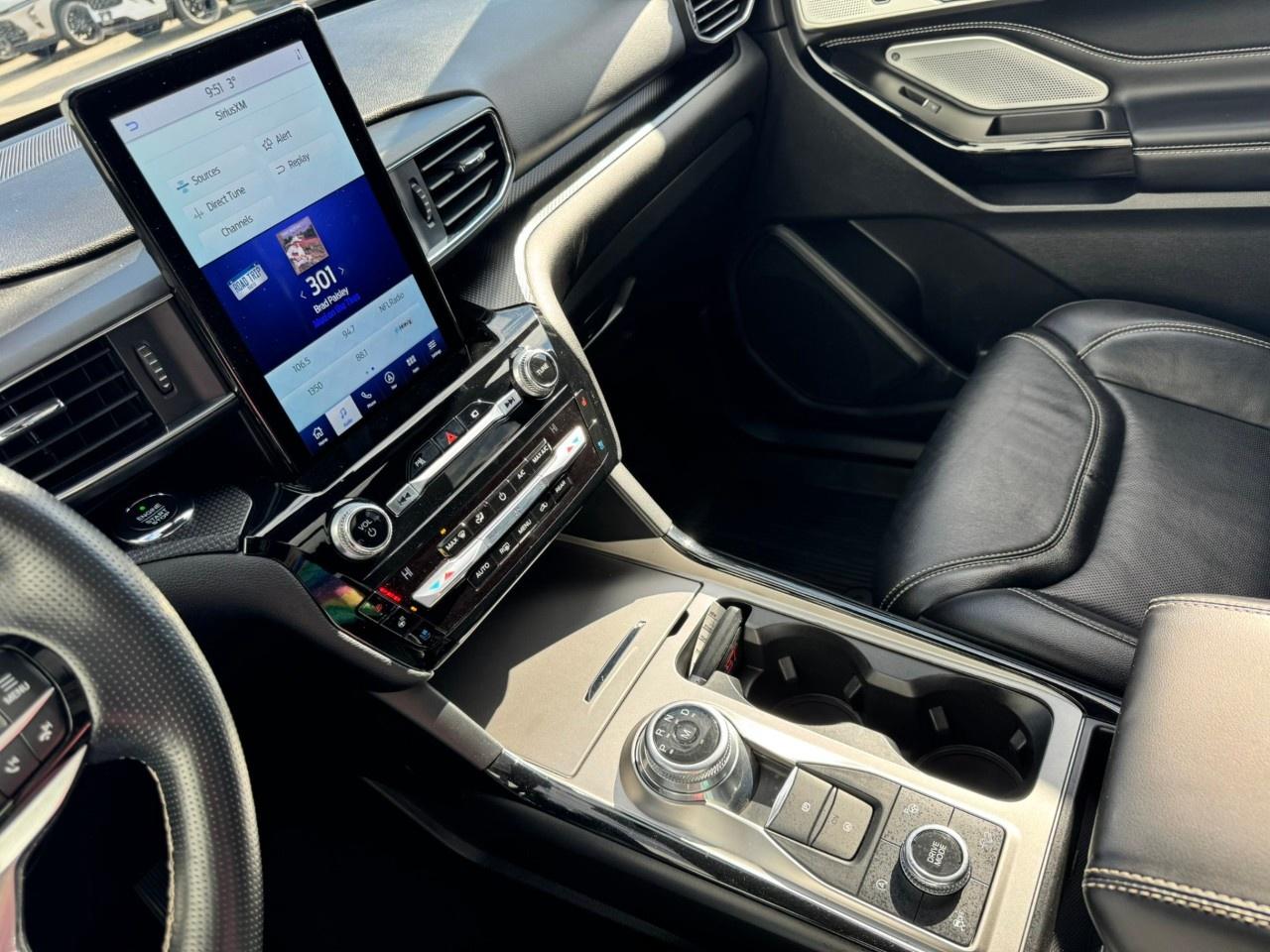 2021 Ford Explorer ST 4WD Photo