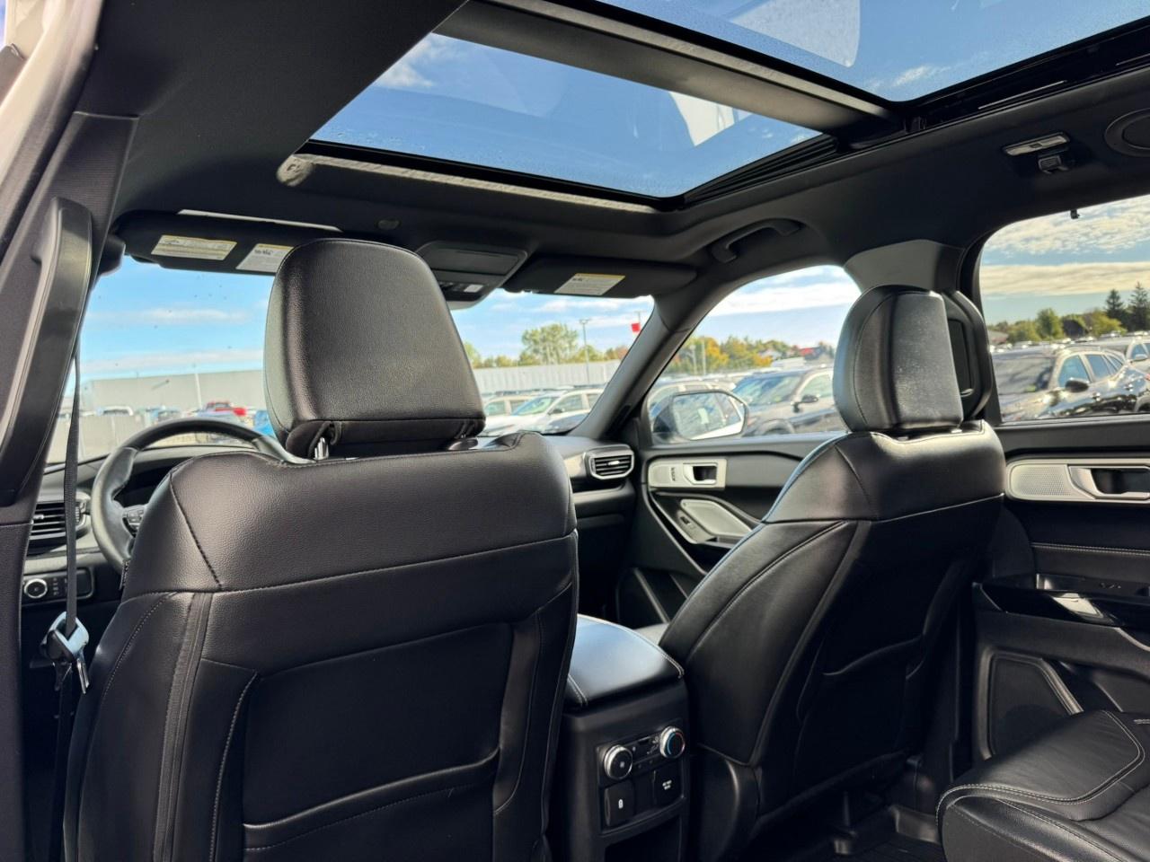 2021 Ford Explorer ST 4WD Photo