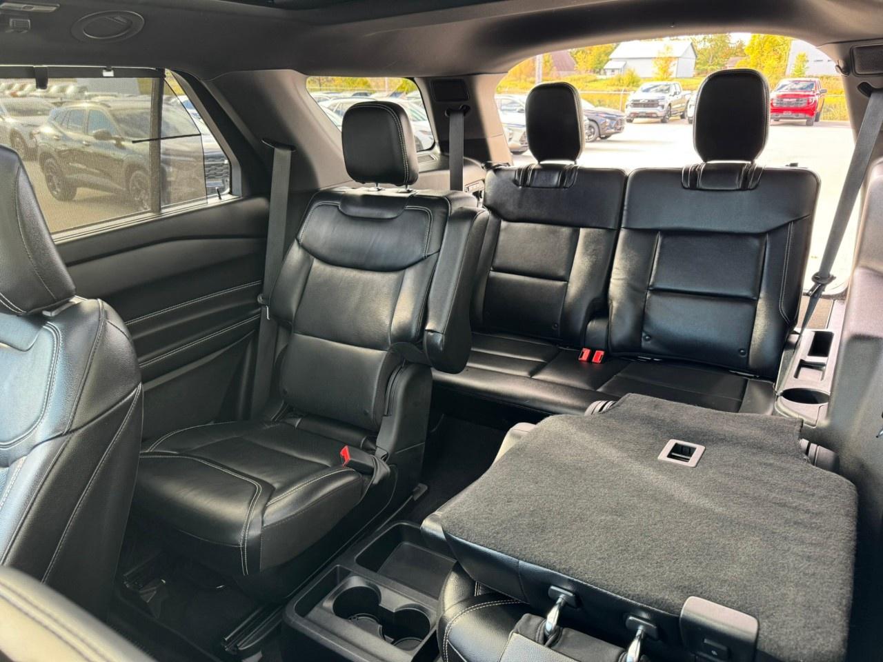 2021 Ford Explorer ST 4WD Photo