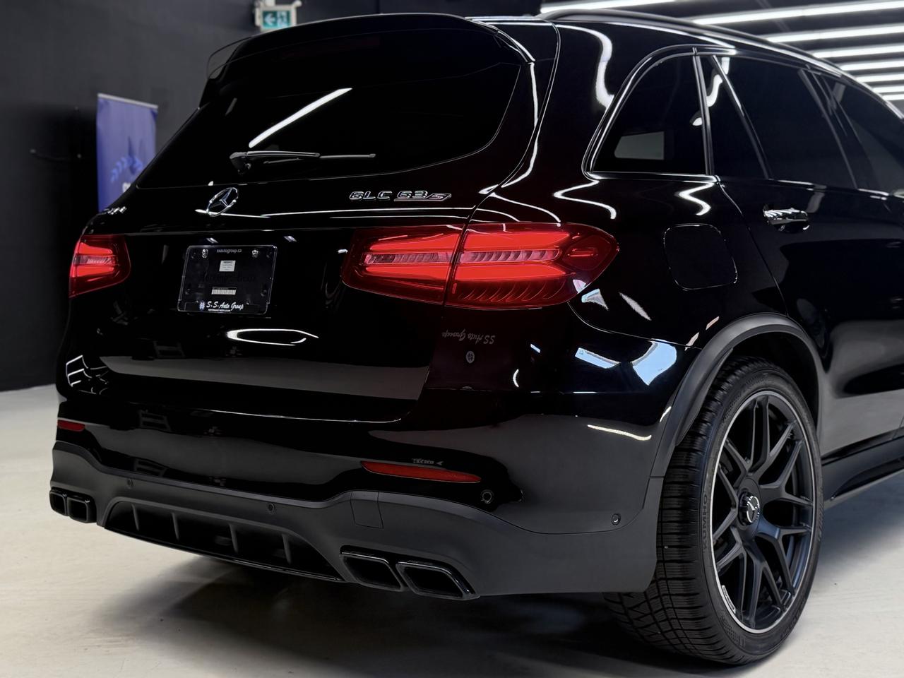 2019 Mercedes-Benz GLC-Class GLC63S AMG|CARBON INT.|BSM|ACC|LKA|BURMESTER| Photo