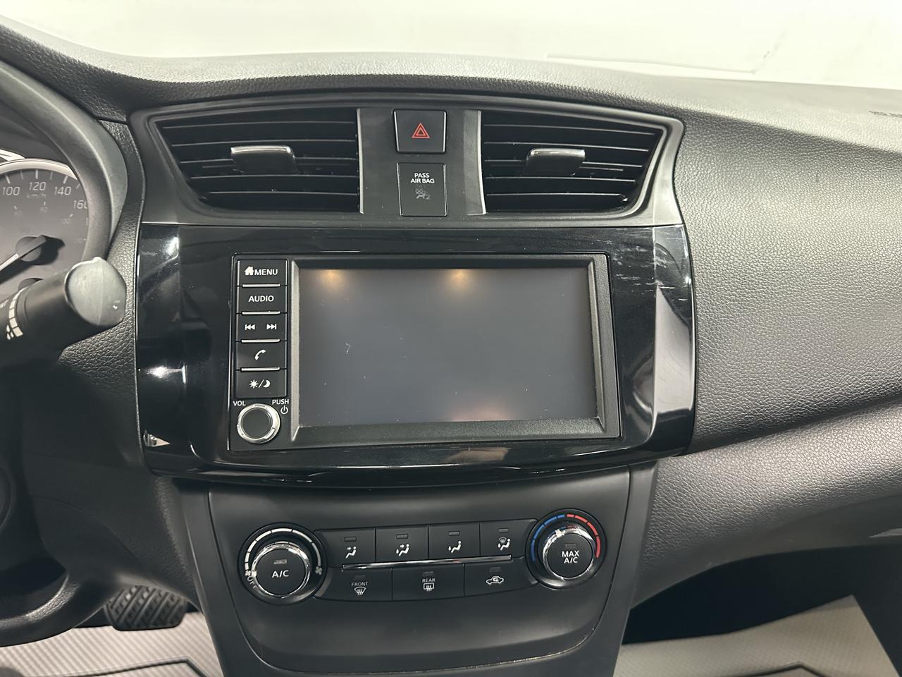 2019 Nissan Sentra SV Photo11