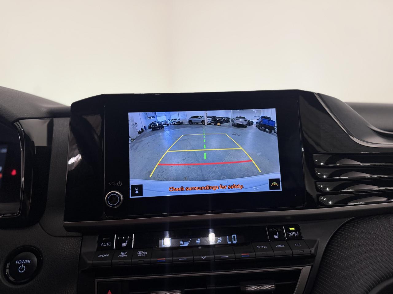 2025 Toyota Camry SE HYBRID | ADAPTIVE CRUISE | CARPLAY | LEATHER Photo