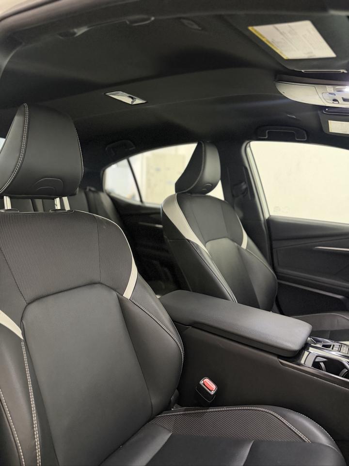 2025 Toyota Camry SE HYBRID | ADAPTIVE CRUISE | CARPLAY | LEATHER Photo