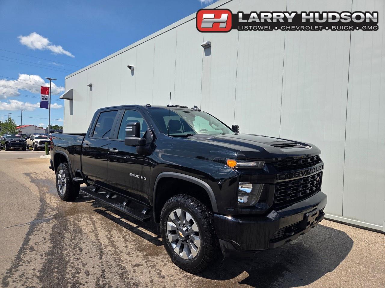 2023 Chevrolet Silverado 2500 HD 4WD Crew Cab Standard Box Custom Photo0