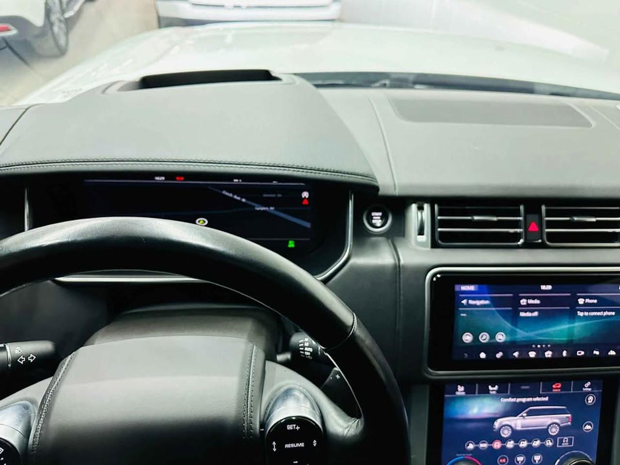 2018 Land Rover Range Rover  Photo