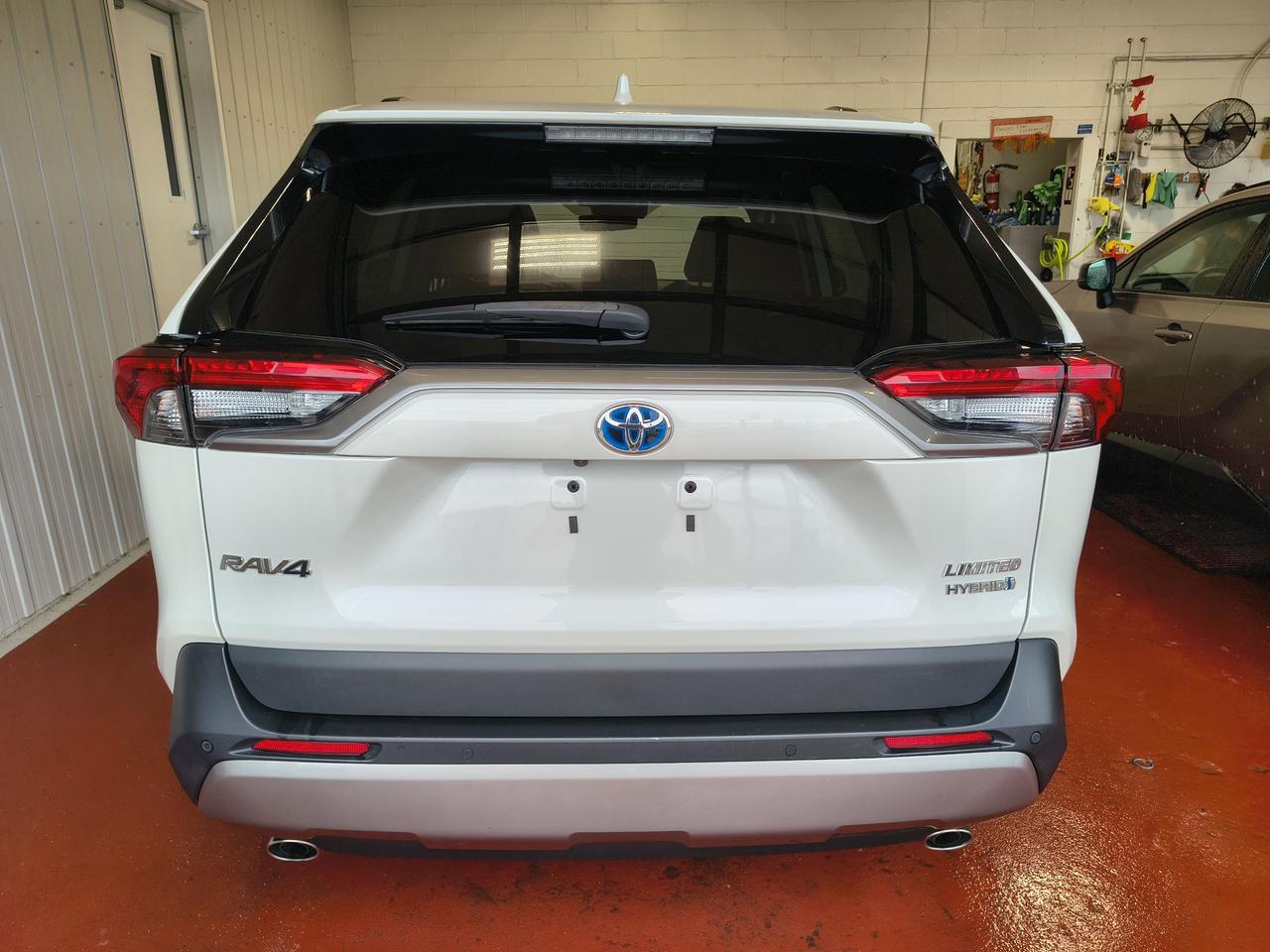 2022 Toyota RAV4 Hybrid Limited Photo0