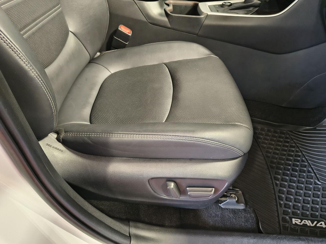 2022 Toyota RAV4 Hybrid Limited Photo0
