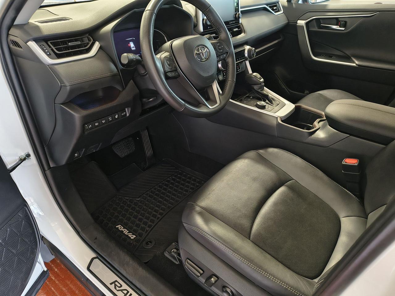 2022 Toyota RAV4 Hybrid Limited Photo0
