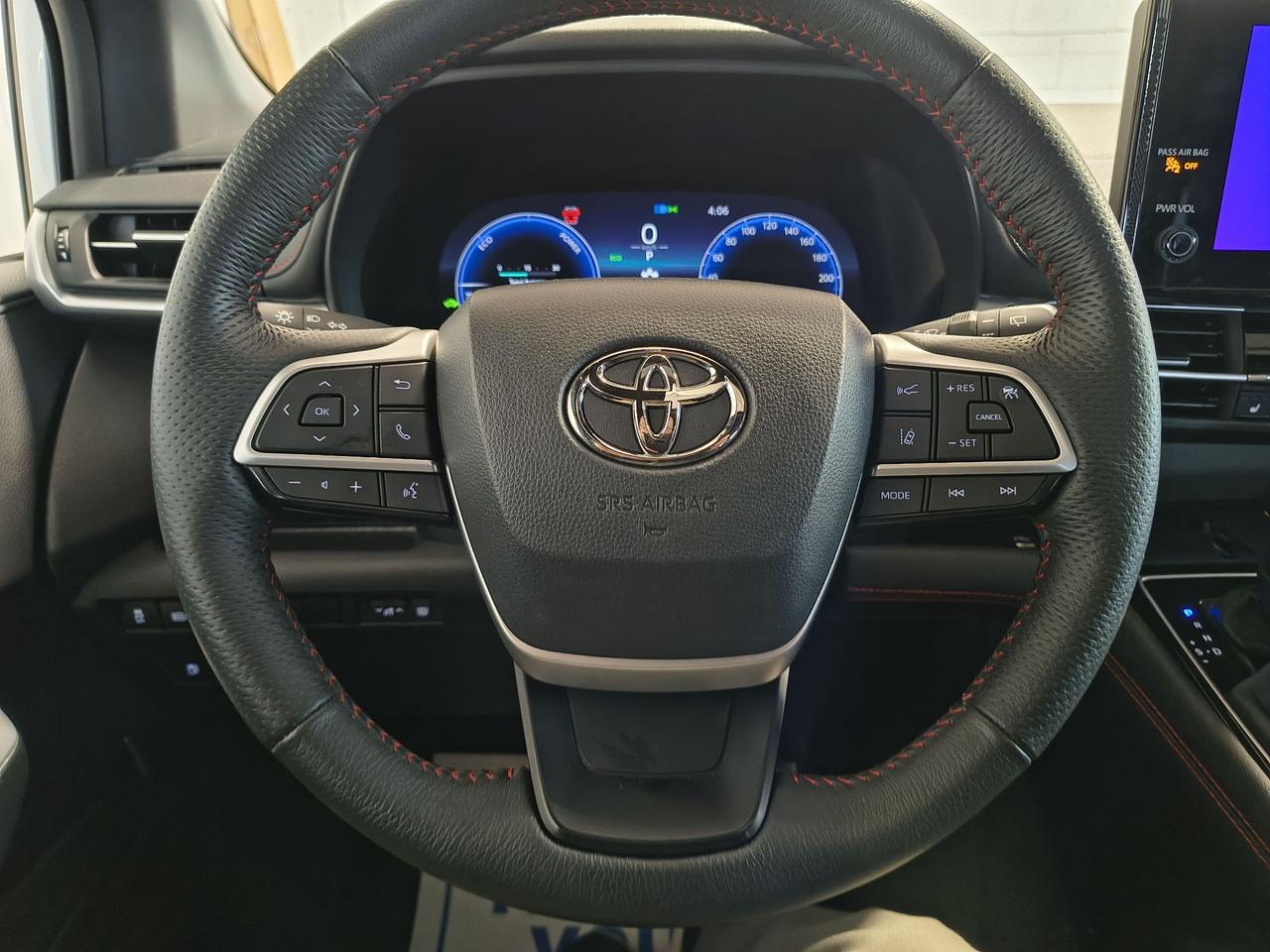 2025 Toyota Sienna XSE Photo0