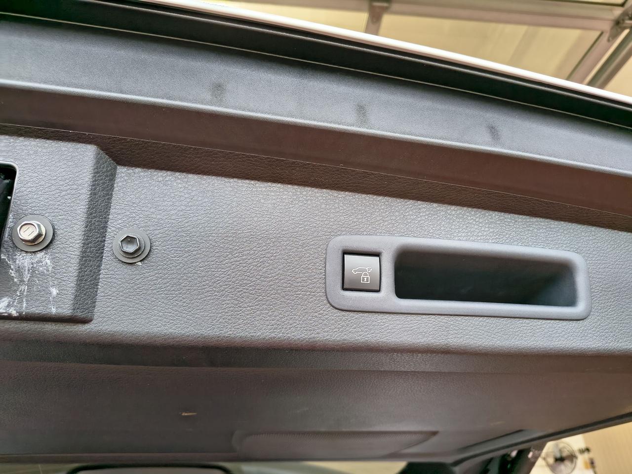 2025 Toyota Sienna XSE Photo0